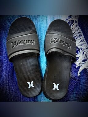 Hurley Slides / Size 8